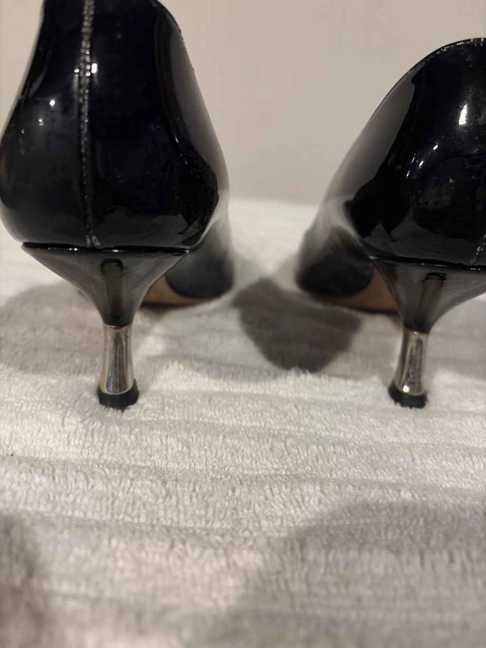 Prada shoes 7.5 - Picture 2 of 4